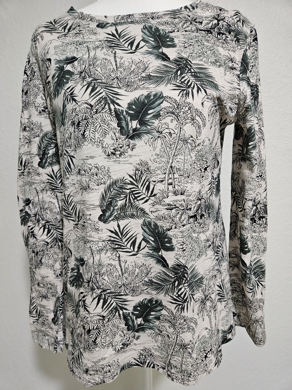 Women’s Long Sleeve Tropical Print Tee - Green/White